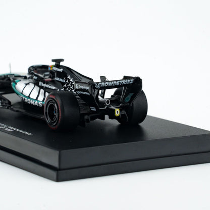 MINICHAMPS 1:64 MERCEDES-AMG PETRONAS FORMULA ONE TEAM W17 - GEORGE RUSSELL - WINNER SPRINT CHINA GP 2026 With FIGURINE AND POSITION BOARD