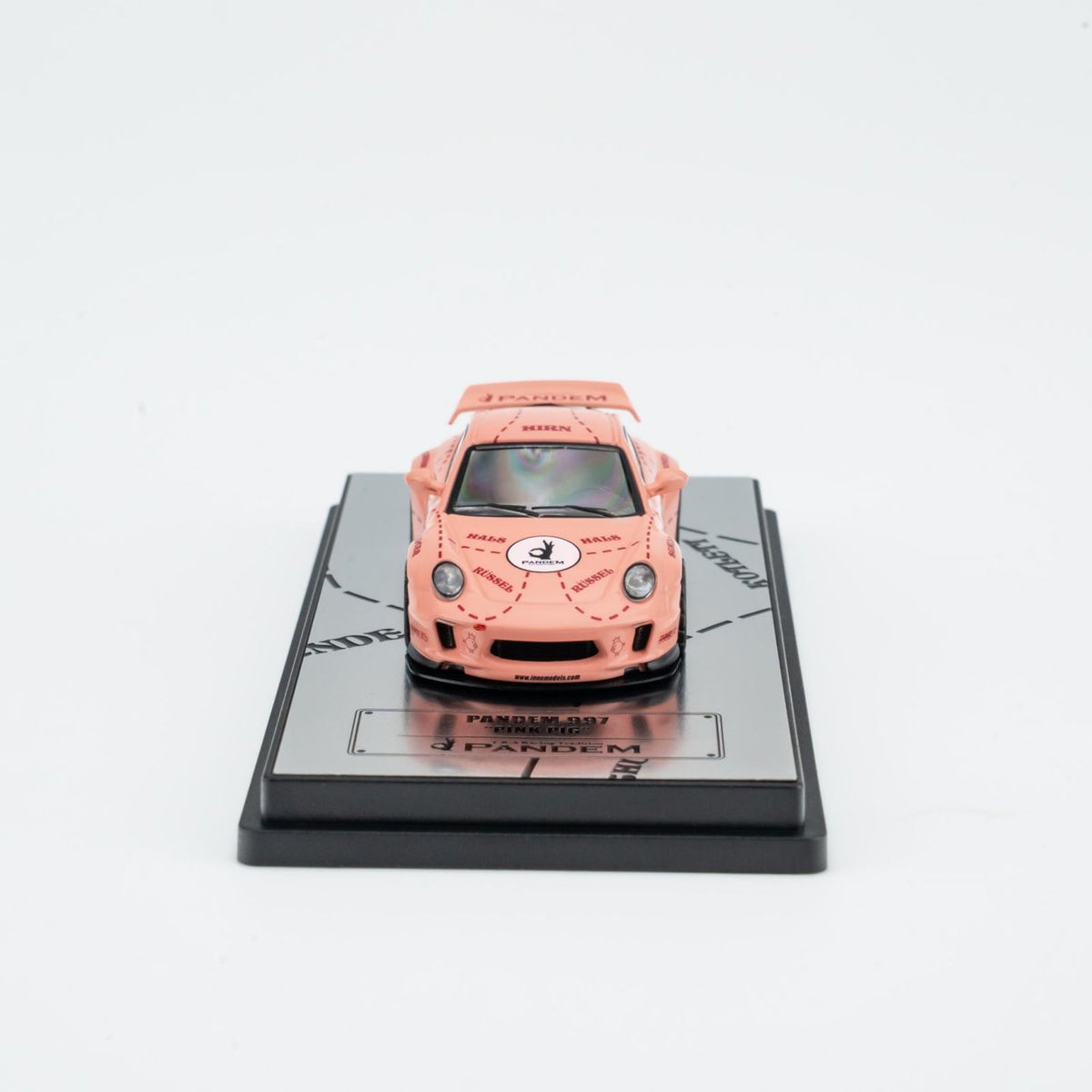 INNO64 1:64 PANDEM 997 PINK PIG (IN64-997P-PPIG)