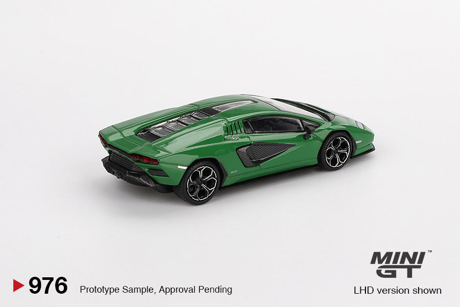 Mini GT 1:64 Lamborghini Countach LPI 800-4 Verde Medio (MGT00976-CH)