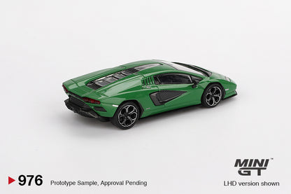 Mini GT 1:64 Lamborghini Countach LPI 800-4 Verde Medio (MGT00976-CH)