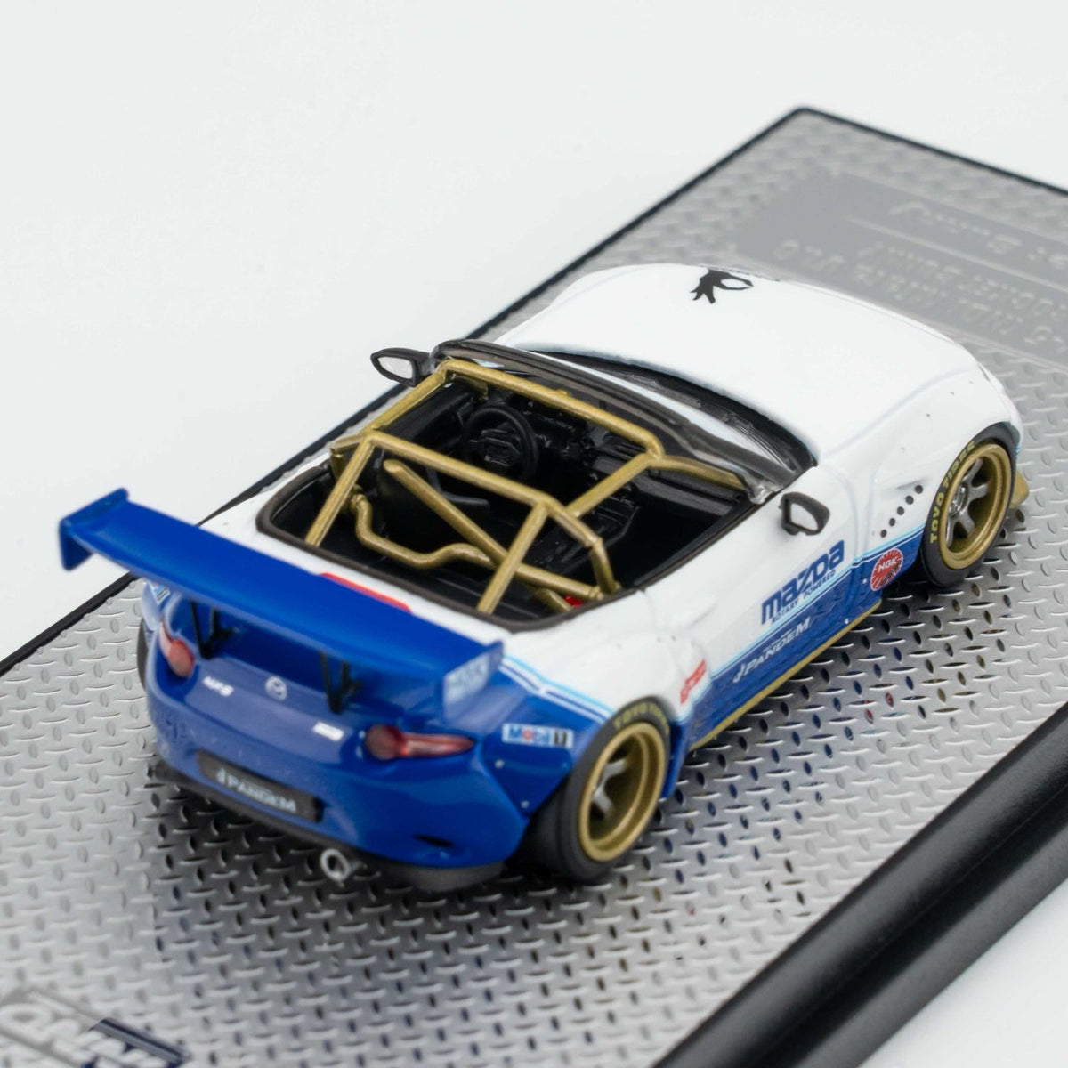 INNO64 1:64 MAZDA MX-5 ND Miata PANDAEM ROCKET BUNNY V1.0 (IN64-MX5P-ND-01)