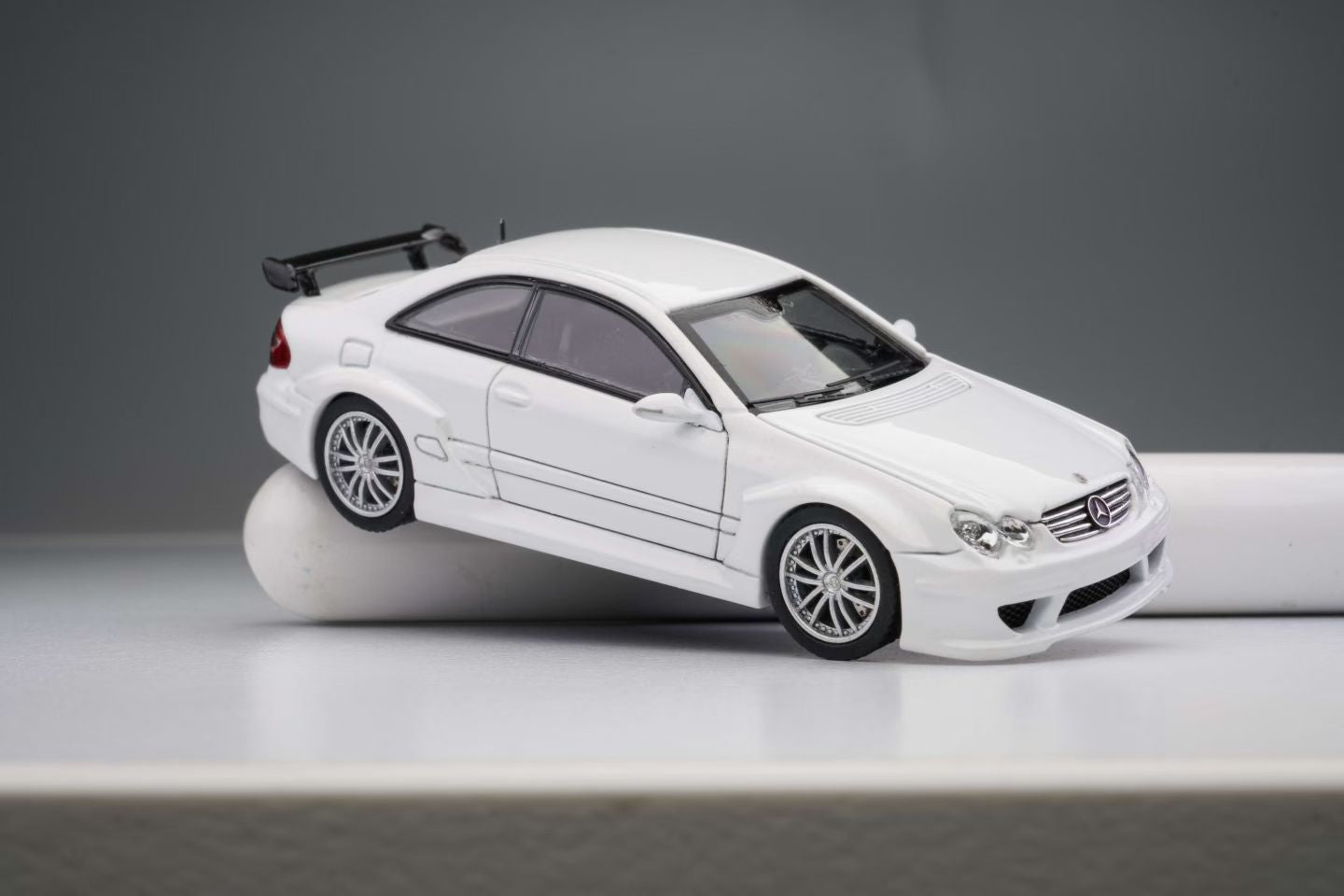 Fine Model 1:64 AMG CLK DTM White