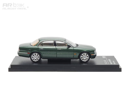 AR Box 1:64 Jaguar XJ350 British Racing Green Jaguar Official Licensed