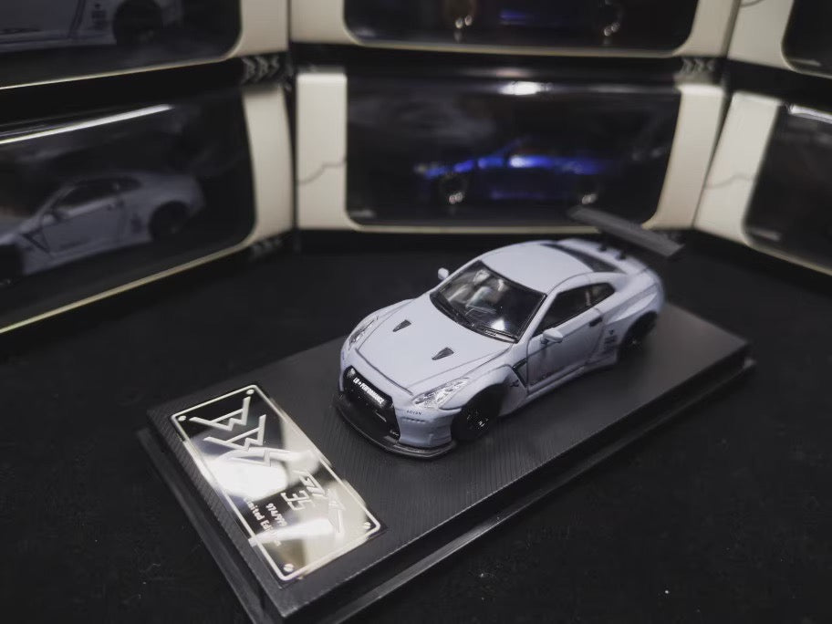 Big Boy Studio 1/64 Nissan Skyline GT-R R35 Matt Grey with Black Panel Lines