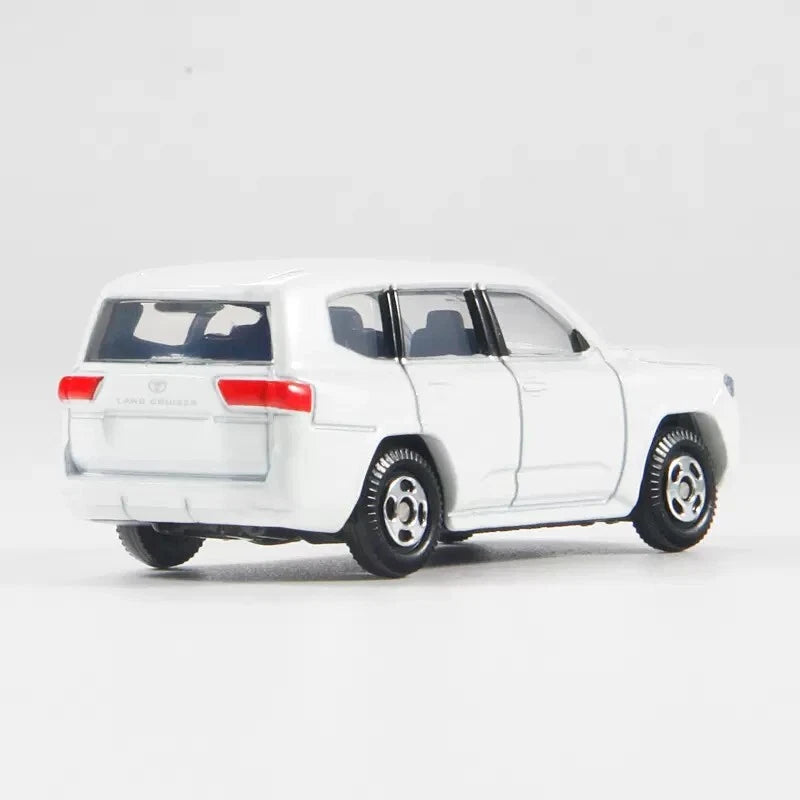 Tomica 1:66 Toyota LAND CRUISER 300 White with Car Suspension No.38