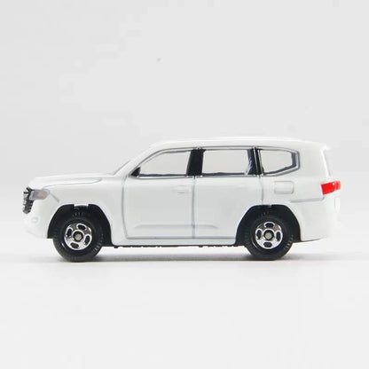Tomica 1:66 Toyota LAND CRUISER 300 White with Car Suspension No.38