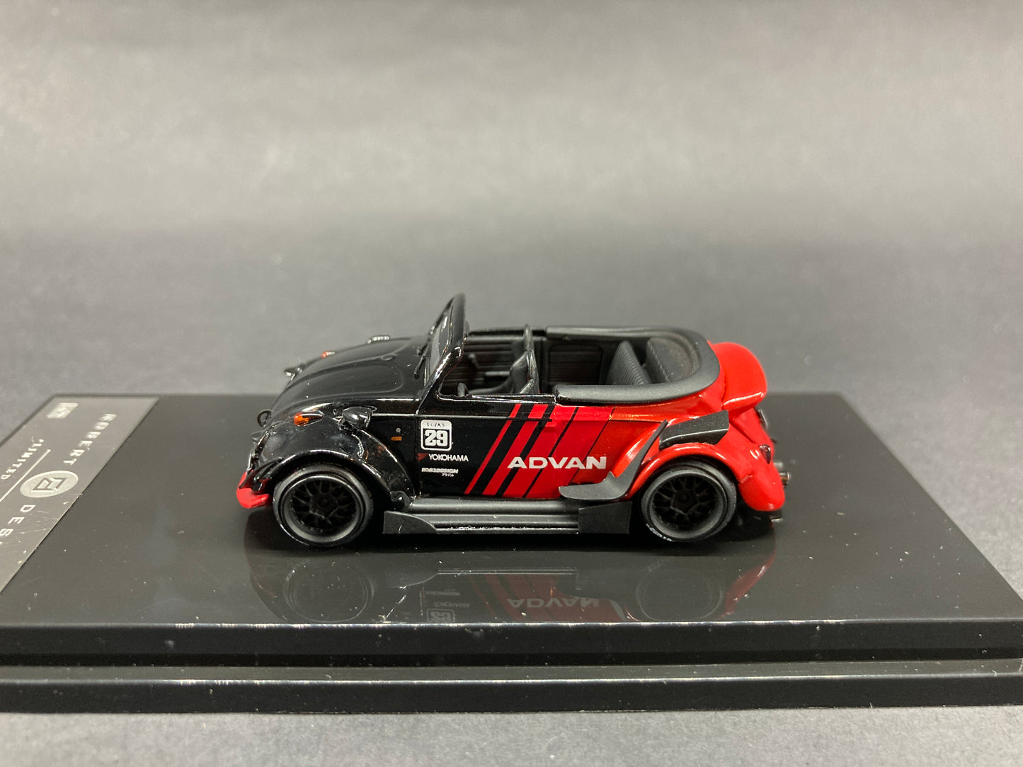 Inspire Model 1/64 Volkswagen Beetle RWB Robert Design Advan Ltd Edition- Riverside Show 2021 (RD6405)