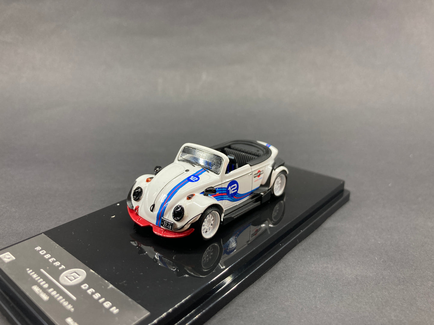 Inspire Model 1/64 Volkswagen Beetle RWB Robert Design Martini Ltd Edition- Riverside Show 2021 (RD6408)