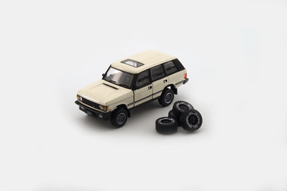 BM Creations 1/64 Land Rover 1992 Range Rover Classic LSE w/ Extra Wheels-White (RHD)