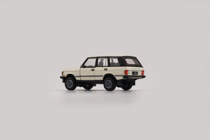 BM Creations 1/64 Land Rover 1992 Range Rover Classic LSE w/ Extra Wheels-White (RHD)