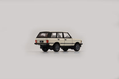 BM Creations 1/64 Land Rover 1992 Range Rover Classic LSE w/ Extra Wheels-White (RHD)