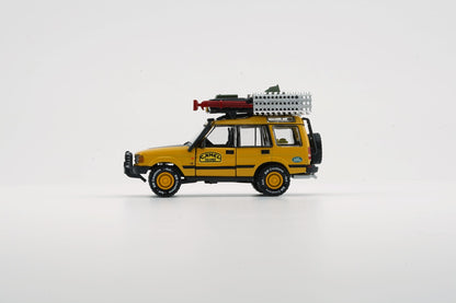 BM Creations 1/64 Land Rover 1998 Discovery 1 - Camel with Accessory (RHD)