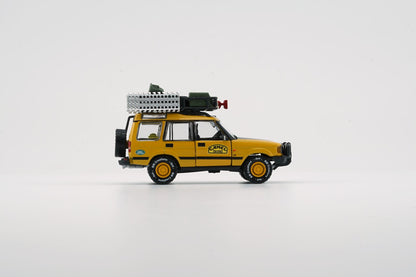 BM Creations 1/64 Land Rover 1998 Discovery 1 - Camel with Accessory (RHD)