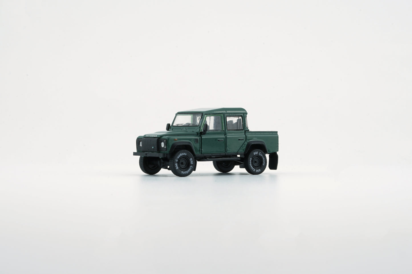 BM Creations 1/64 Land Rover 2016 Defender 110 Pick Up- Green (RHD)