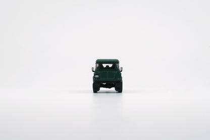 BM Creations 1/64 Land Rover 2016 Defender 110 Pick Up- Green (RHD)