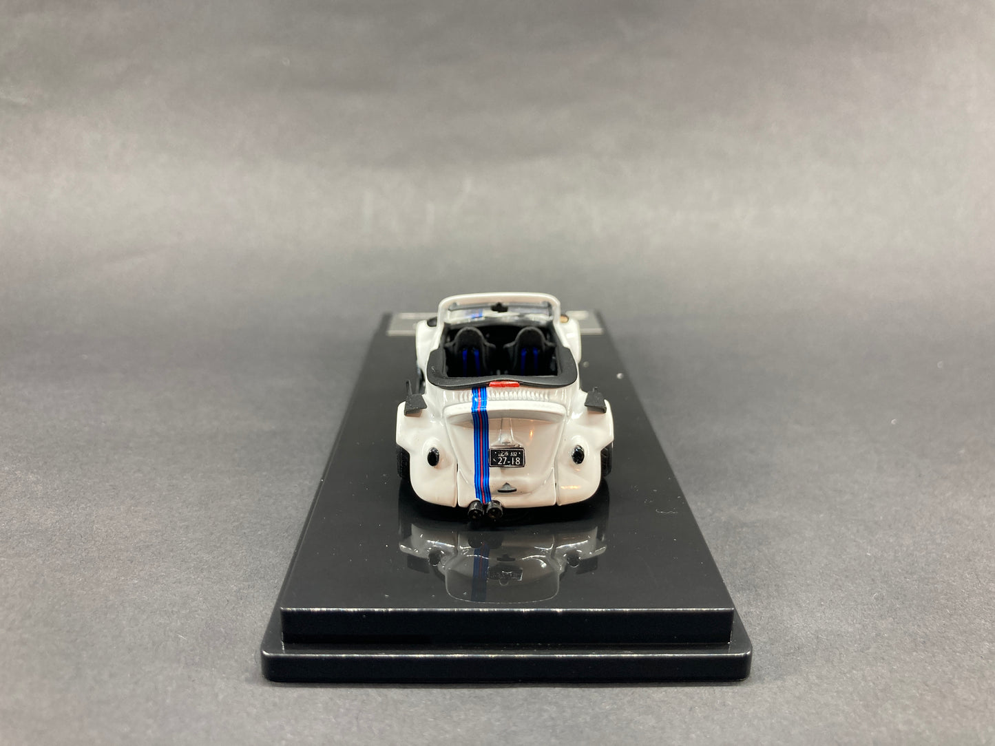 Inspire Model 1/64 Volkswagen Beetle RWB Robert Design Martini Ltd Edition- Riverside Show 2021 (RD6408)