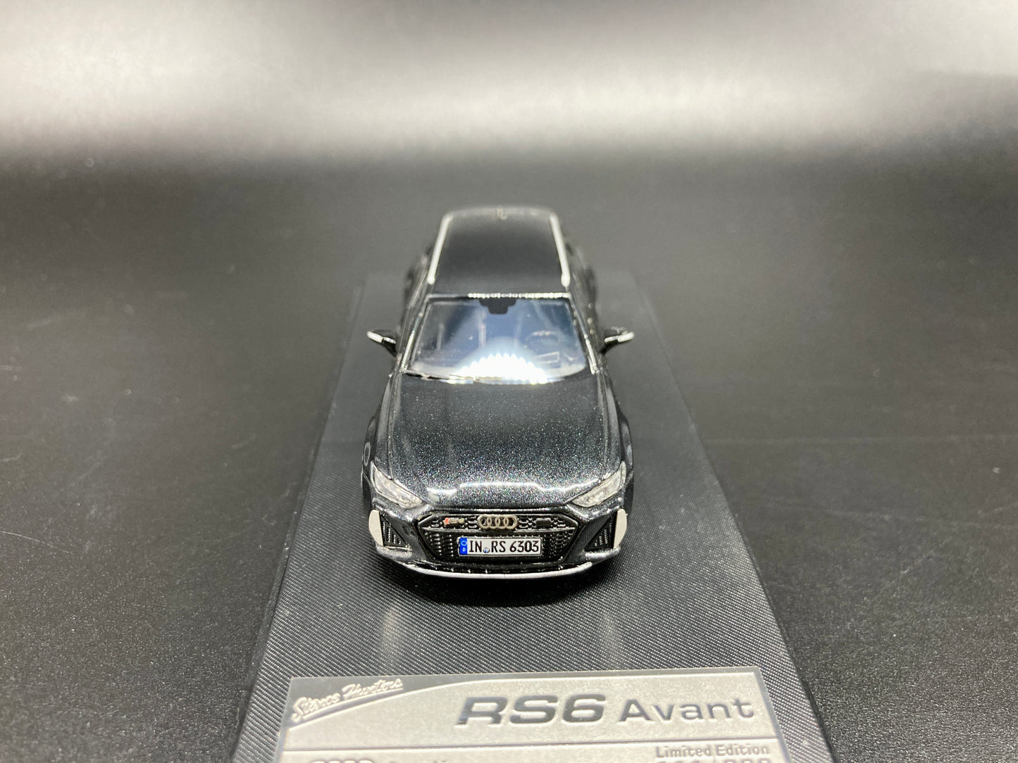 [Premium Resin Model] Stance Hunters 1/64 Audi RS6 Avant with Removable Roof Box -Black