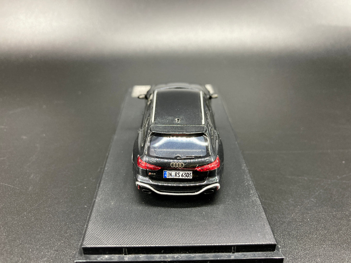 [Premium Resin Model] Stance Hunters 1/64 Audi RS6 Avant with Removable Roof Box -Black