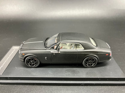 [Discount due to Wrong Packaging] Rolls-Royce Phantom Matt Black 1/64 Scale Diecast Model Car