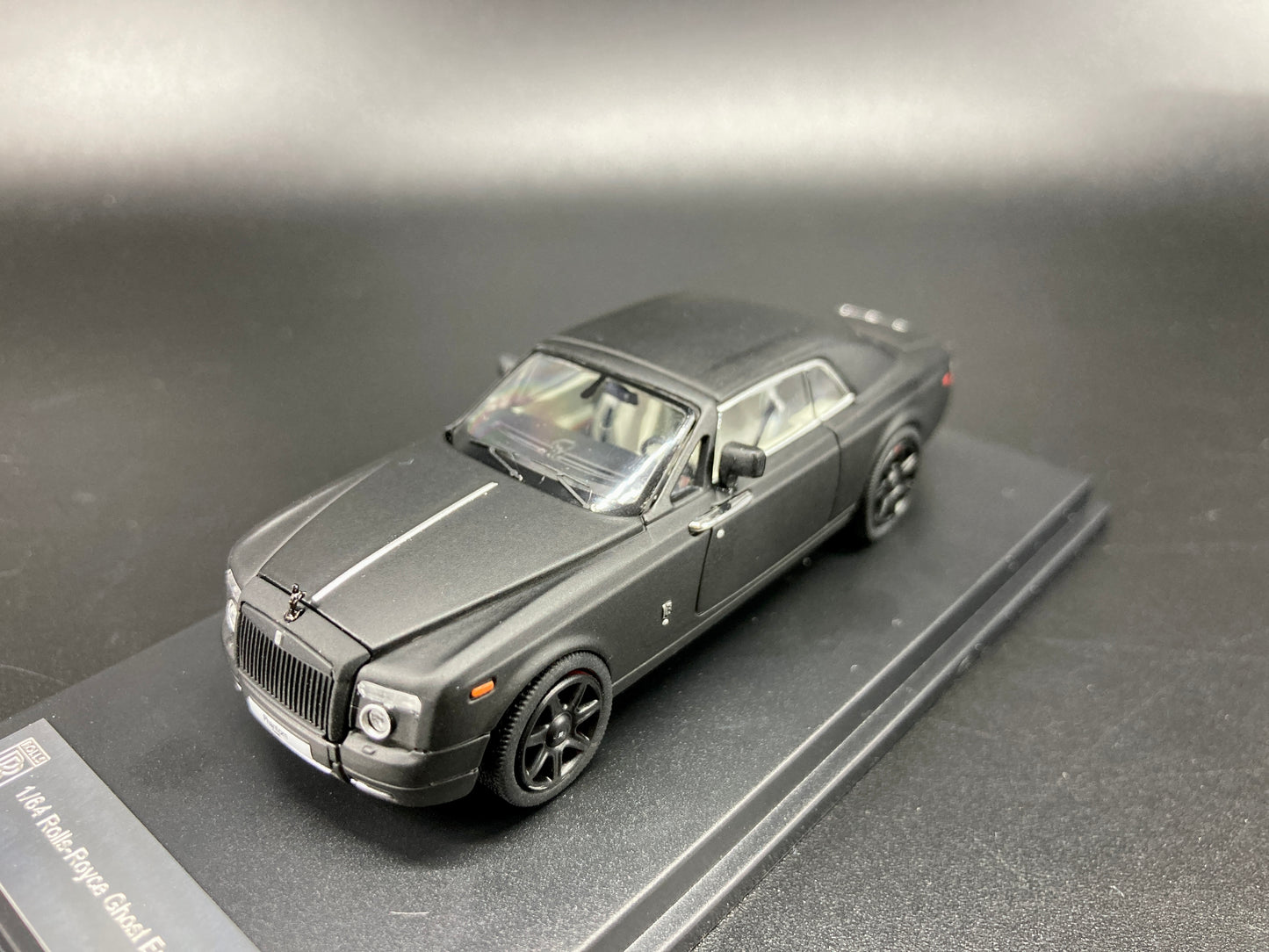 [Discount due to Wrong Packaging] Rolls-Royce Phantom Matt Black 1/64 Scale Diecast Model Car