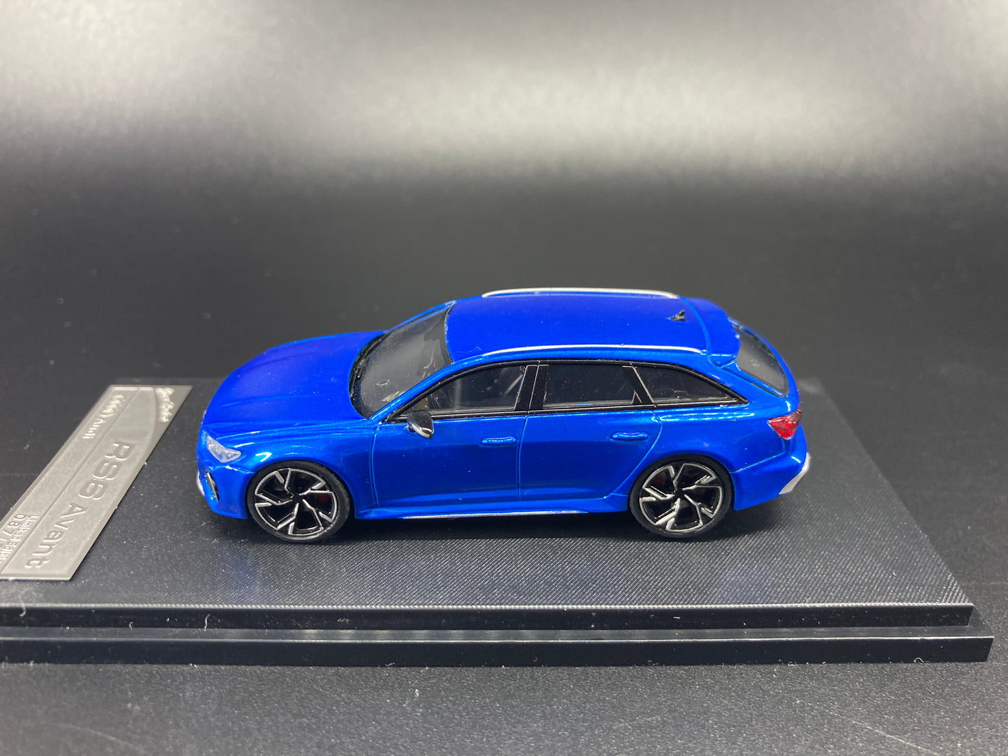 [Premium Resin Model] Stance Hunters 1/64 Audi RS6 Avant with Removable Roof Box - Blue