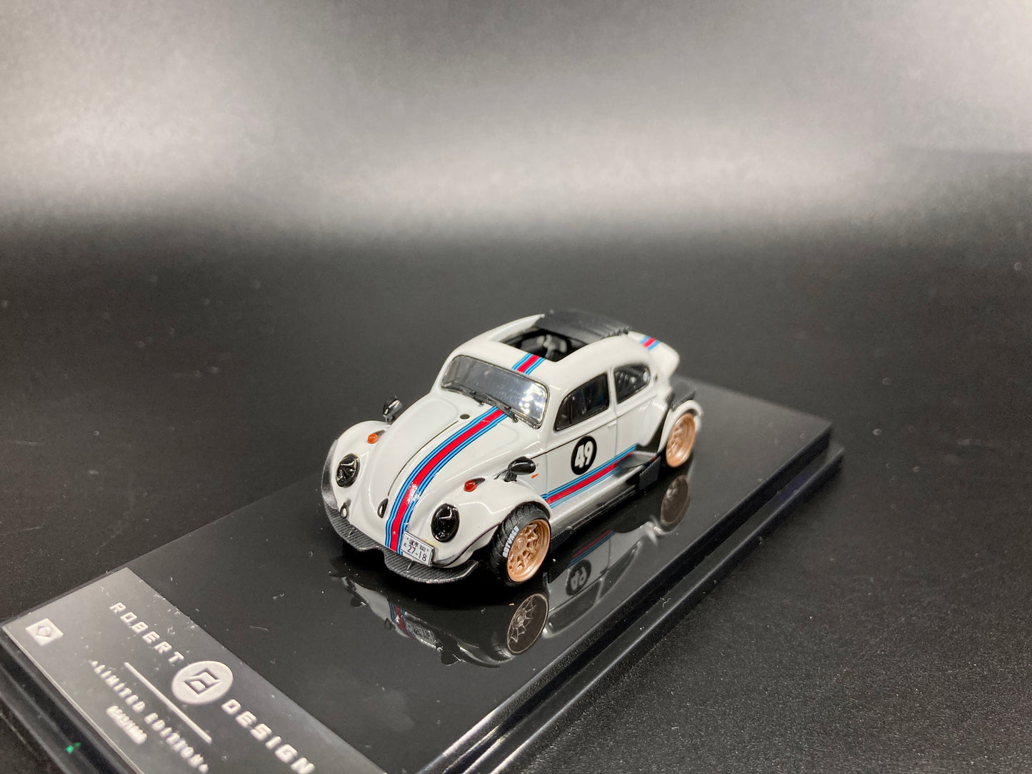 Inspire Model 1/64 Volkswagen Beetle RWB Robert Design Label Series-White (LB640008K)