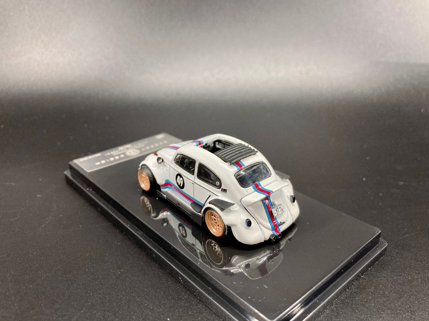 Inspire Model 1/64 Volkswagen Beetle RWB Robert Design Label Series-White (LB640008K)