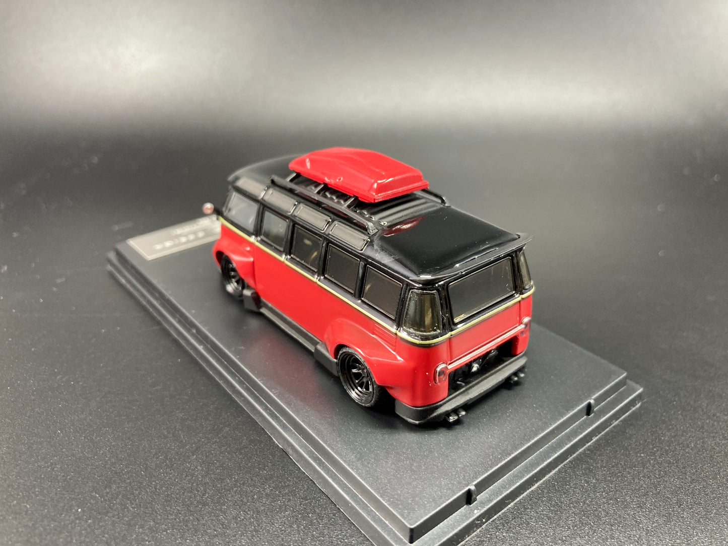 Inspire Model 1/64 Volkswagen Kombi Camper Van Robert Design-Model A(VW-840008A)