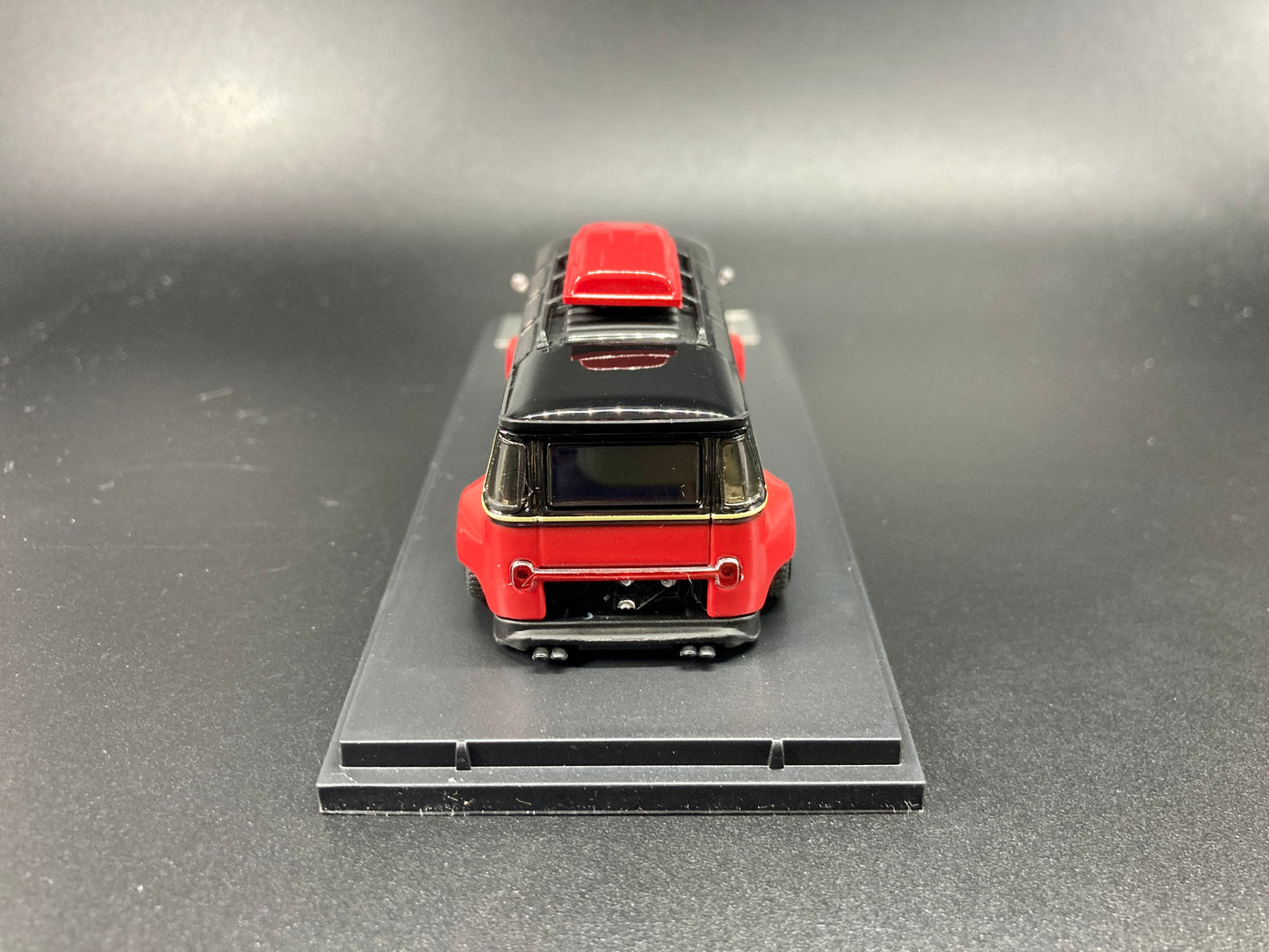 Inspire Model 1/64 Volkswagen Kombi Camper Van Robert Design-Model A(VW-840008A)