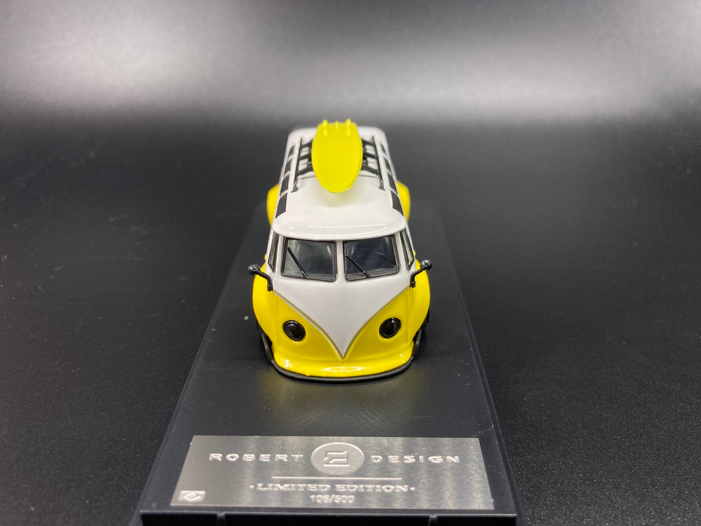 Inspire Model 1/64 Volkswagen Kombi Camper Van Robert Design-Model B(VW-840008B)