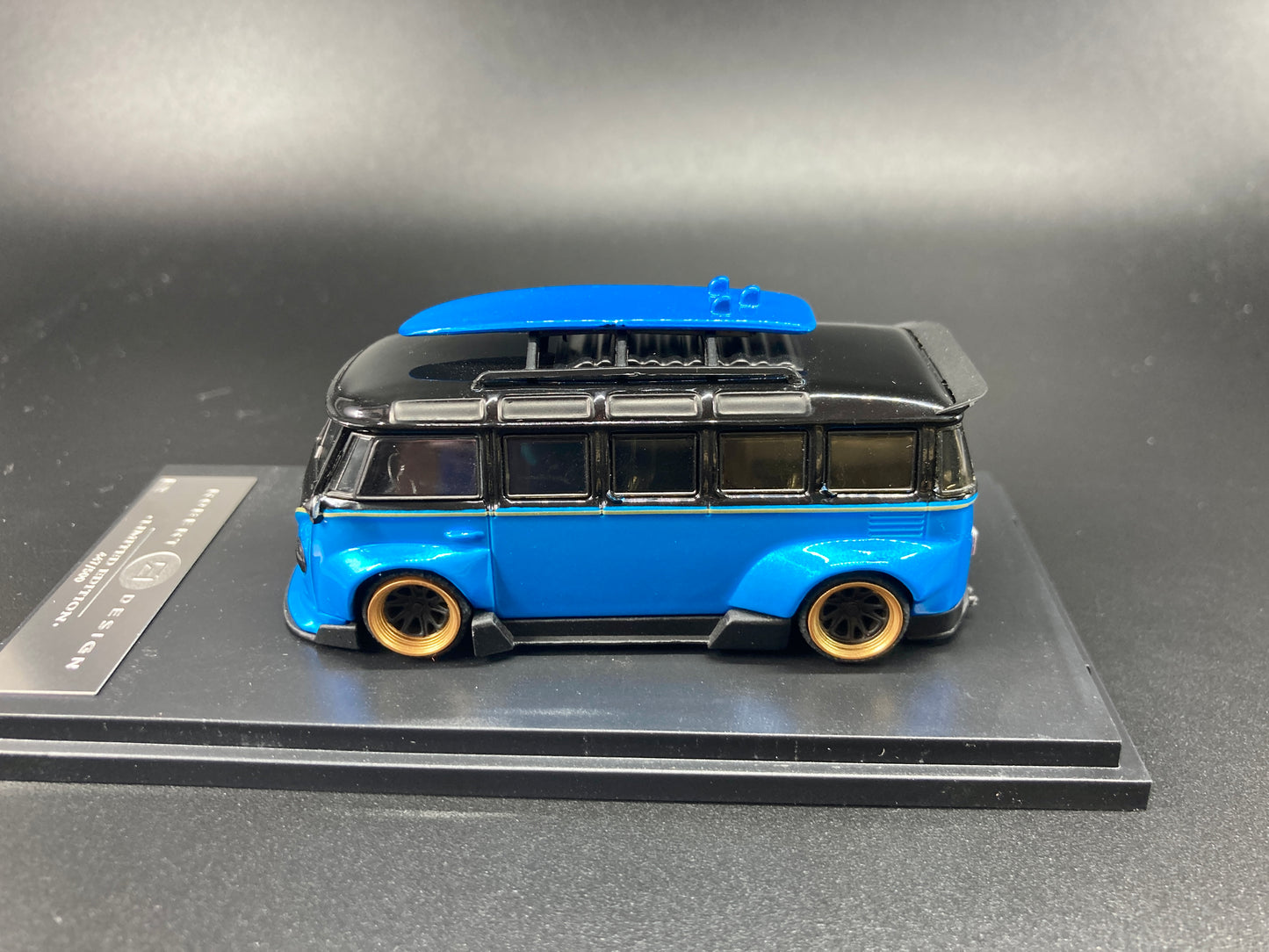 Inspire Model 1/64 Volkswagen Kombi Camper Van Robert Design-Model C(VW-840008C)