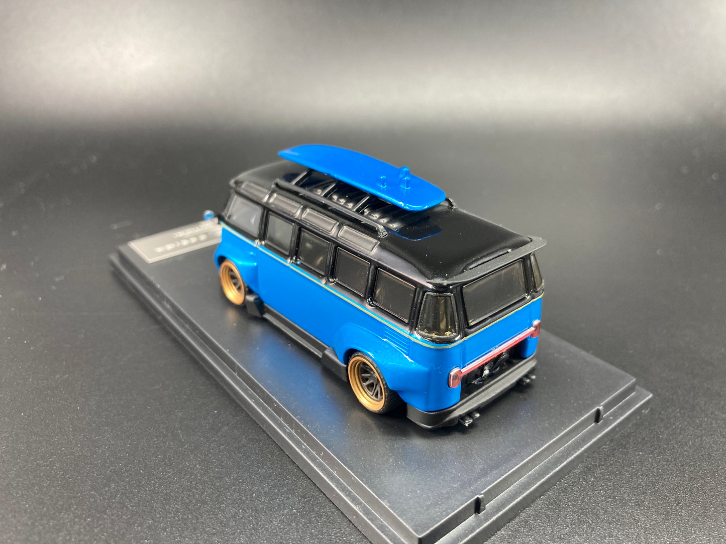 Inspire Model 1/64 Volkswagen Kombi Camper Van Robert Design-Model C(VW-840008C)