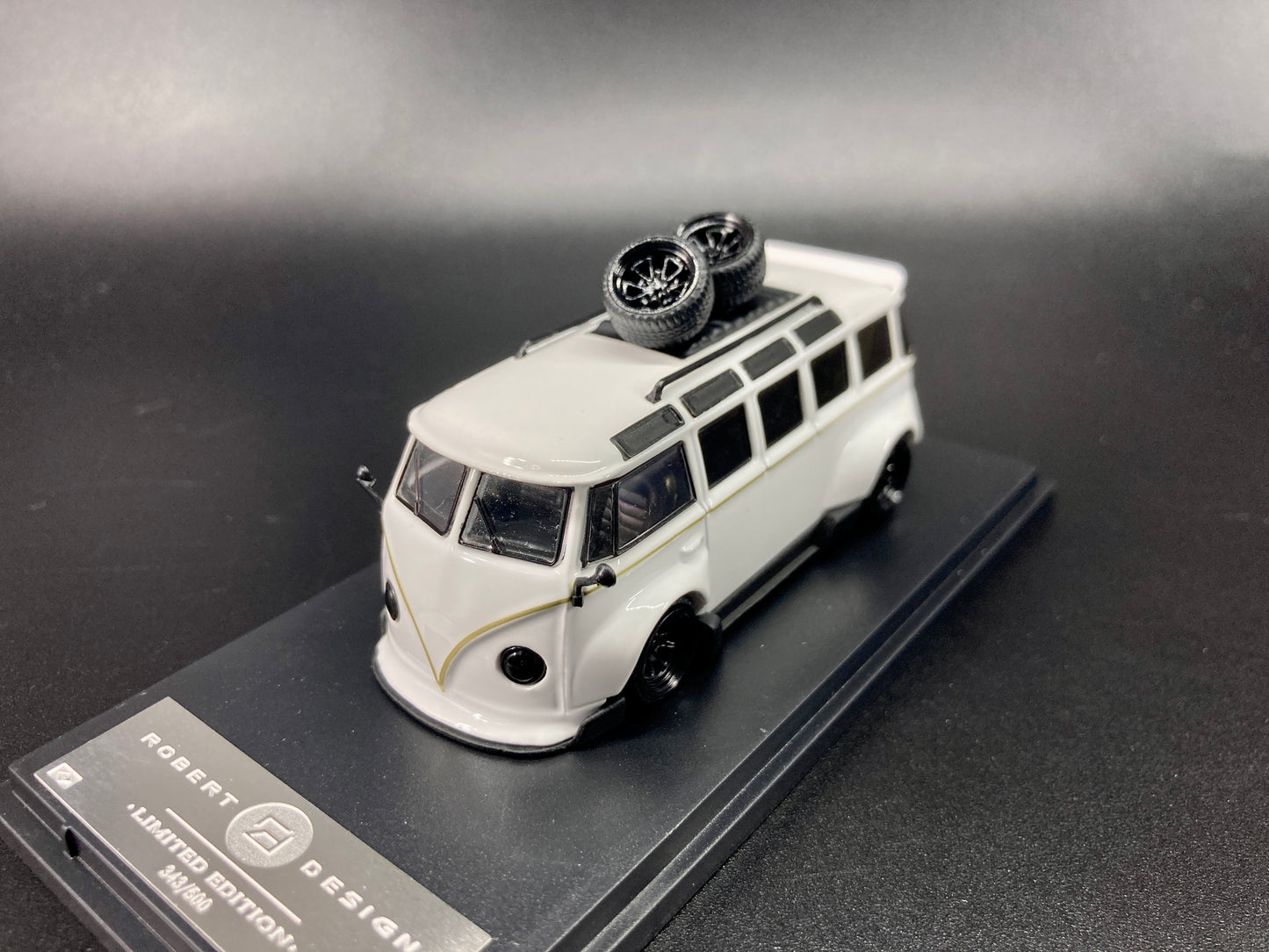 Inspire Model 1/64 Volkswagen Kombi Camper Van Robert Design-Model I(VW-840008I)