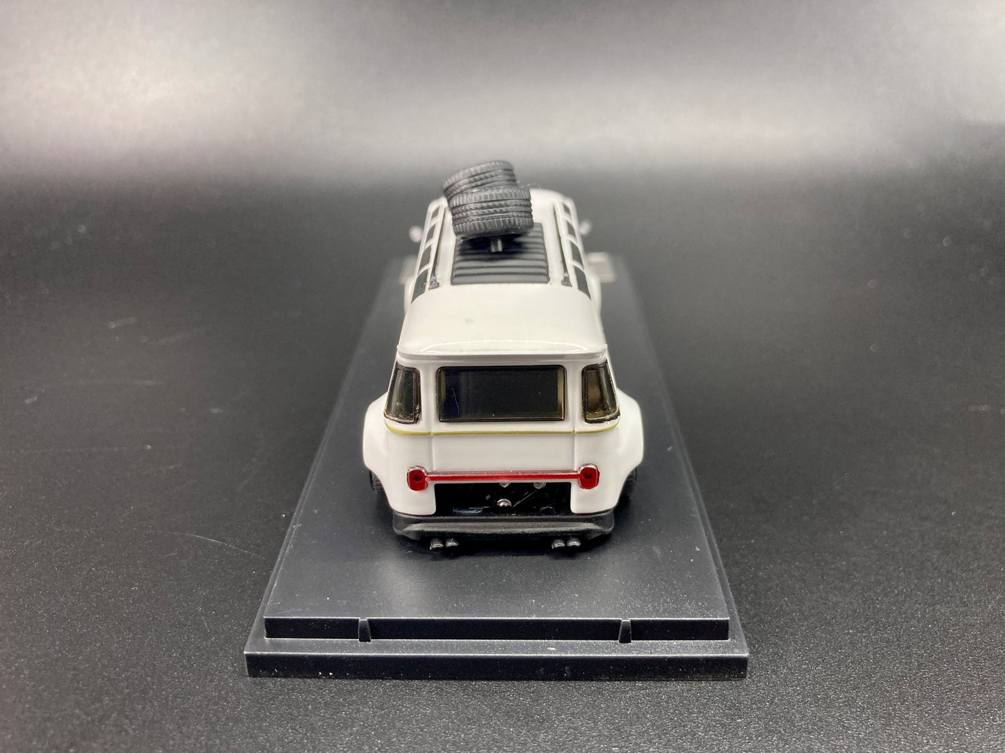 Inspire Model 1/64 Volkswagen Kombi Camper Van Robert Design-Model I(VW-840008I)