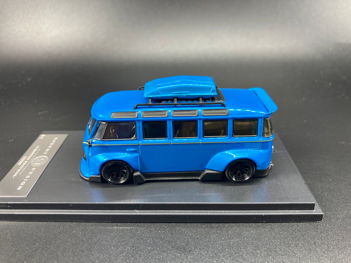 Inspire Model 1/64 Volkswagen Kombi Camper Van Robert Design-Model H(VW-840008H)