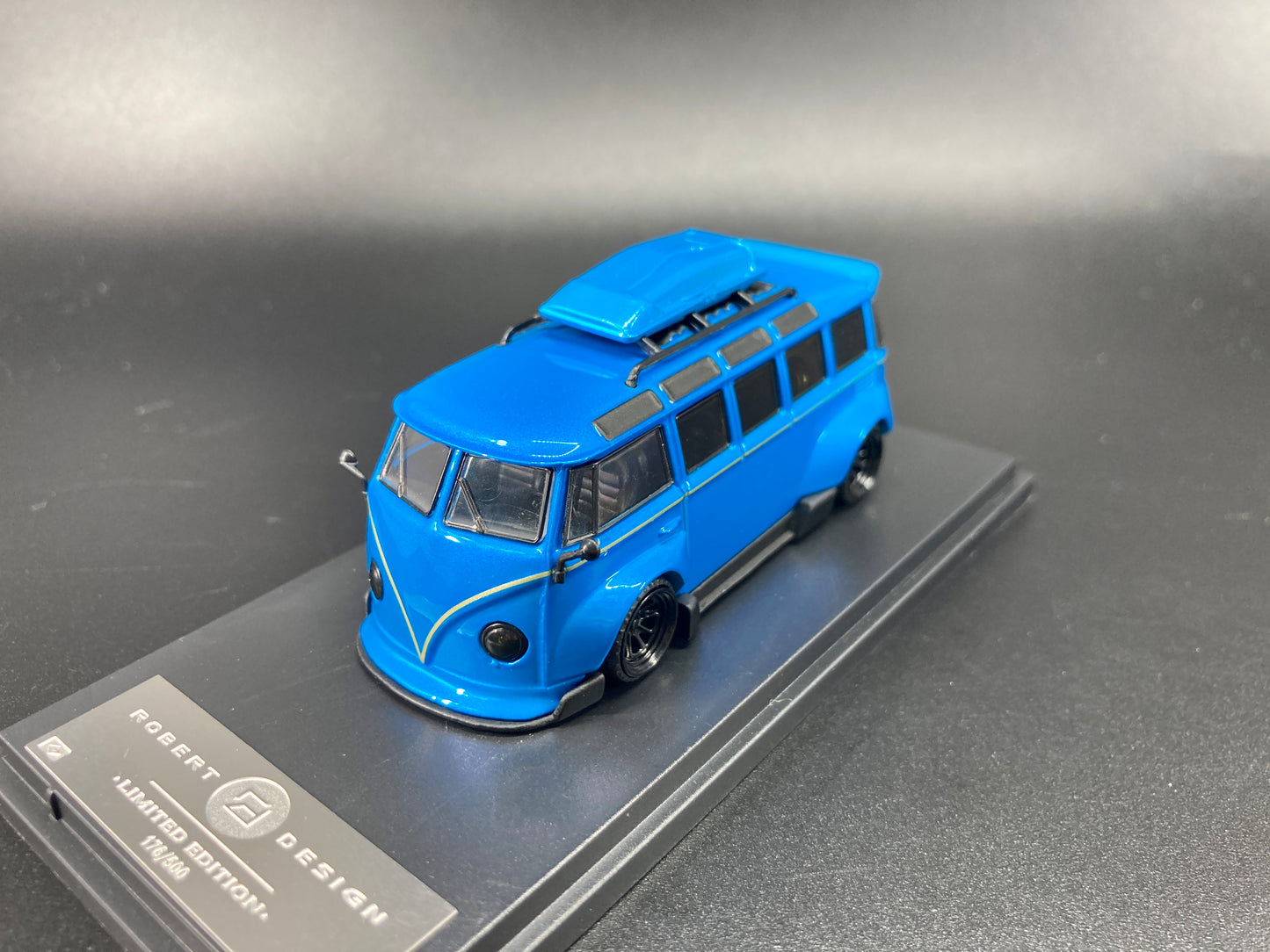 Inspire Model 1/64 Volkswagen Kombi Camper Van Robert Design-Model H(VW-840008H)