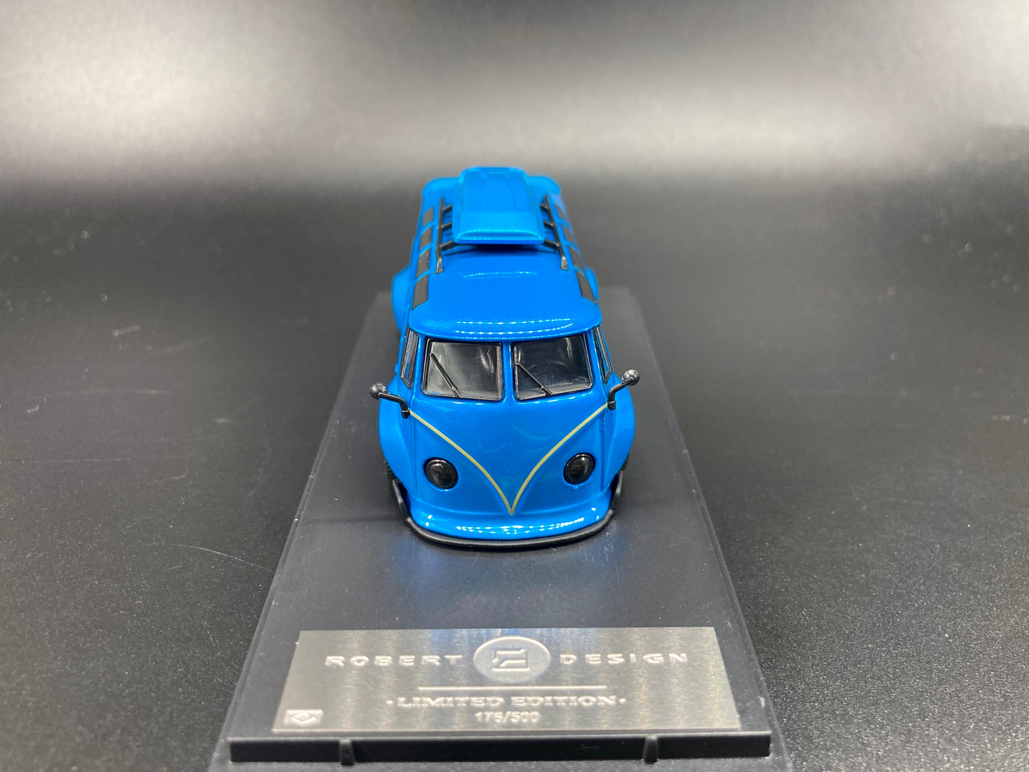Inspire Model 1/64 Volkswagen Kombi Camper Van Robert Design-Model H(VW-840008H)