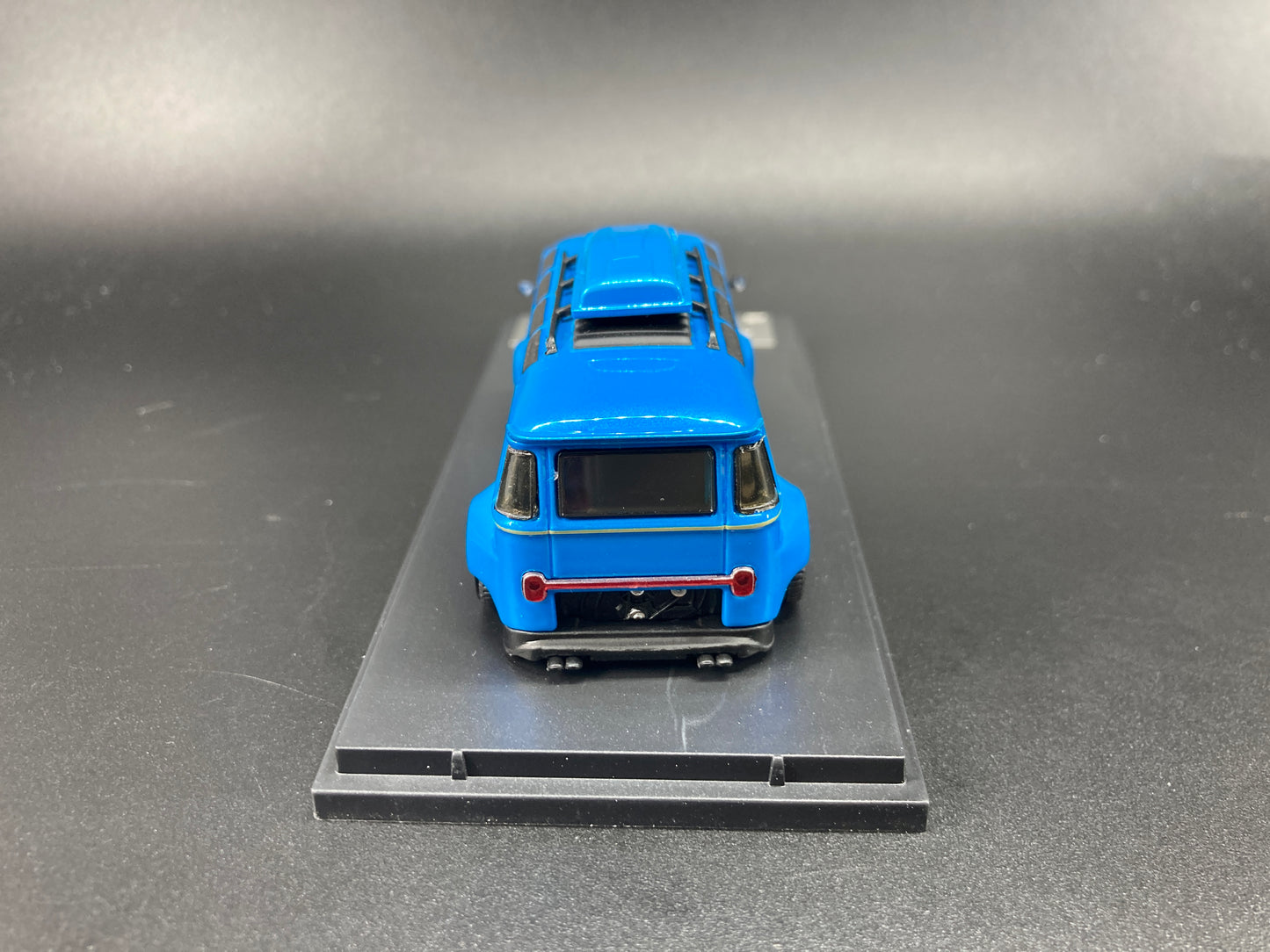 Inspire Model 1/64 Volkswagen Kombi Camper Van Robert Design-Model H(VW-840008H)