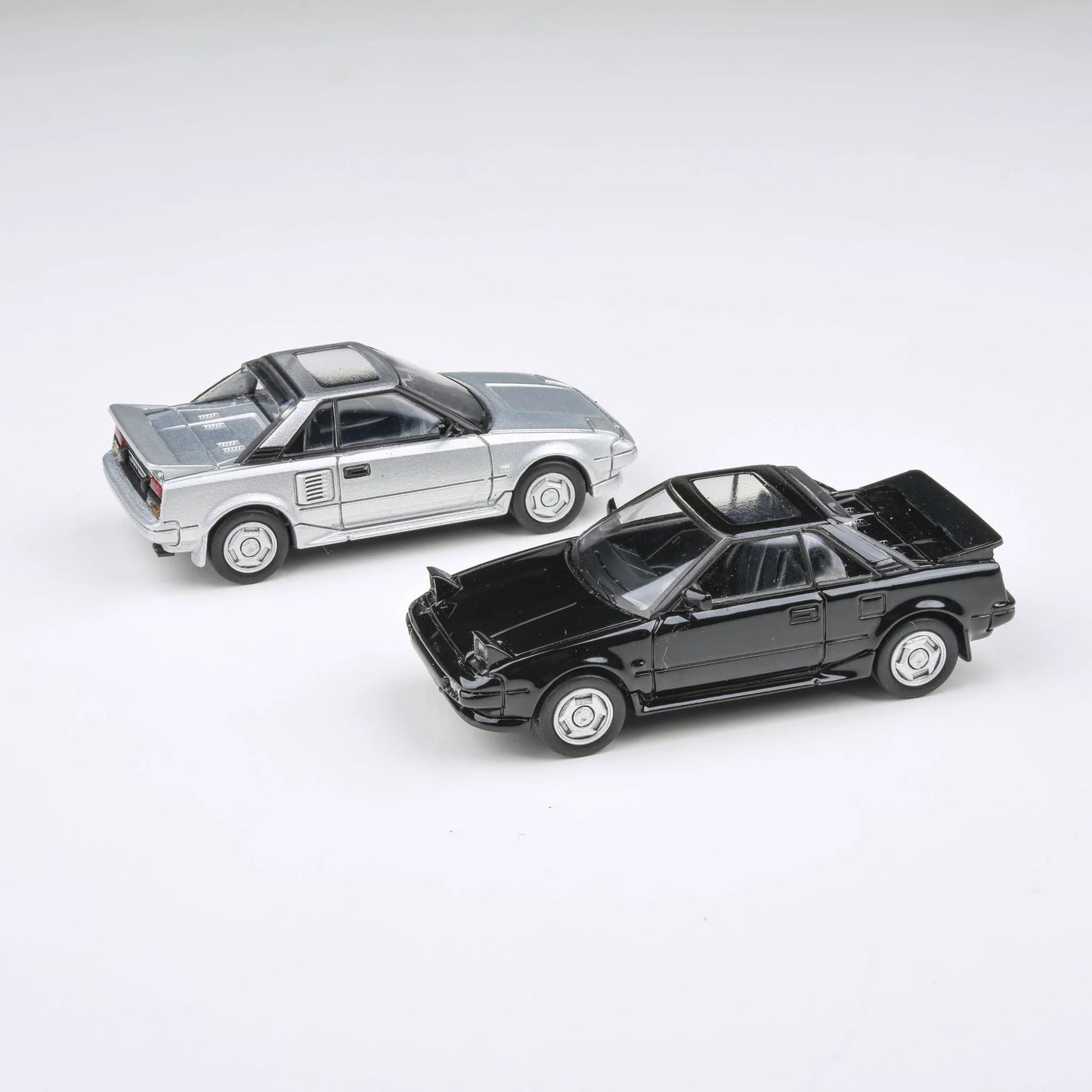 PARA64 1/64 Toyota MR2 MK1 1985 Super Silver Metallic Closed Light