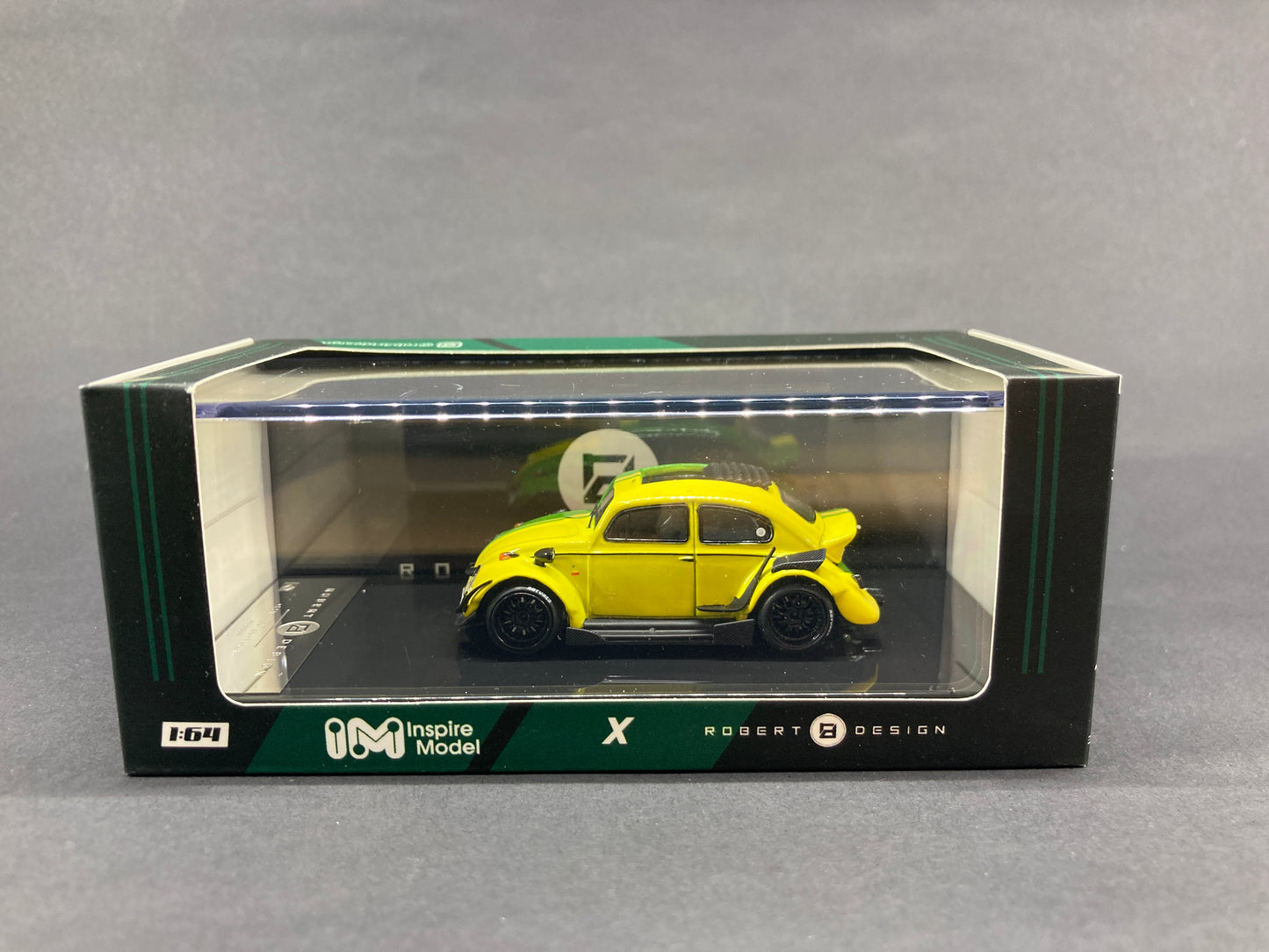 Inspire Model 1/64 Volkswagen Beetle RWB Robert Design Stripe Series -Yellow & Green with Open Rear Engine Bonnet (ST7_40008J)