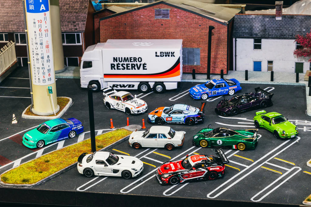 Tarmac Works 1/64 Porsche RWB 993 LBWK w/ Plastic Truck Packaging -Singapore Special Edition- HOBBY64